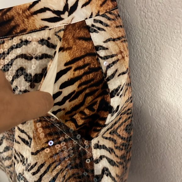 LE SUPERBE shorts size 2 - Picture 2 of 9